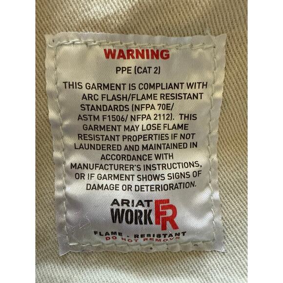 Ariat Jeans Mens 42x30 FR M4 Relaxed Low Rise Boot Cut Dark Wash Denim Work EUC - Picture 16 of 16